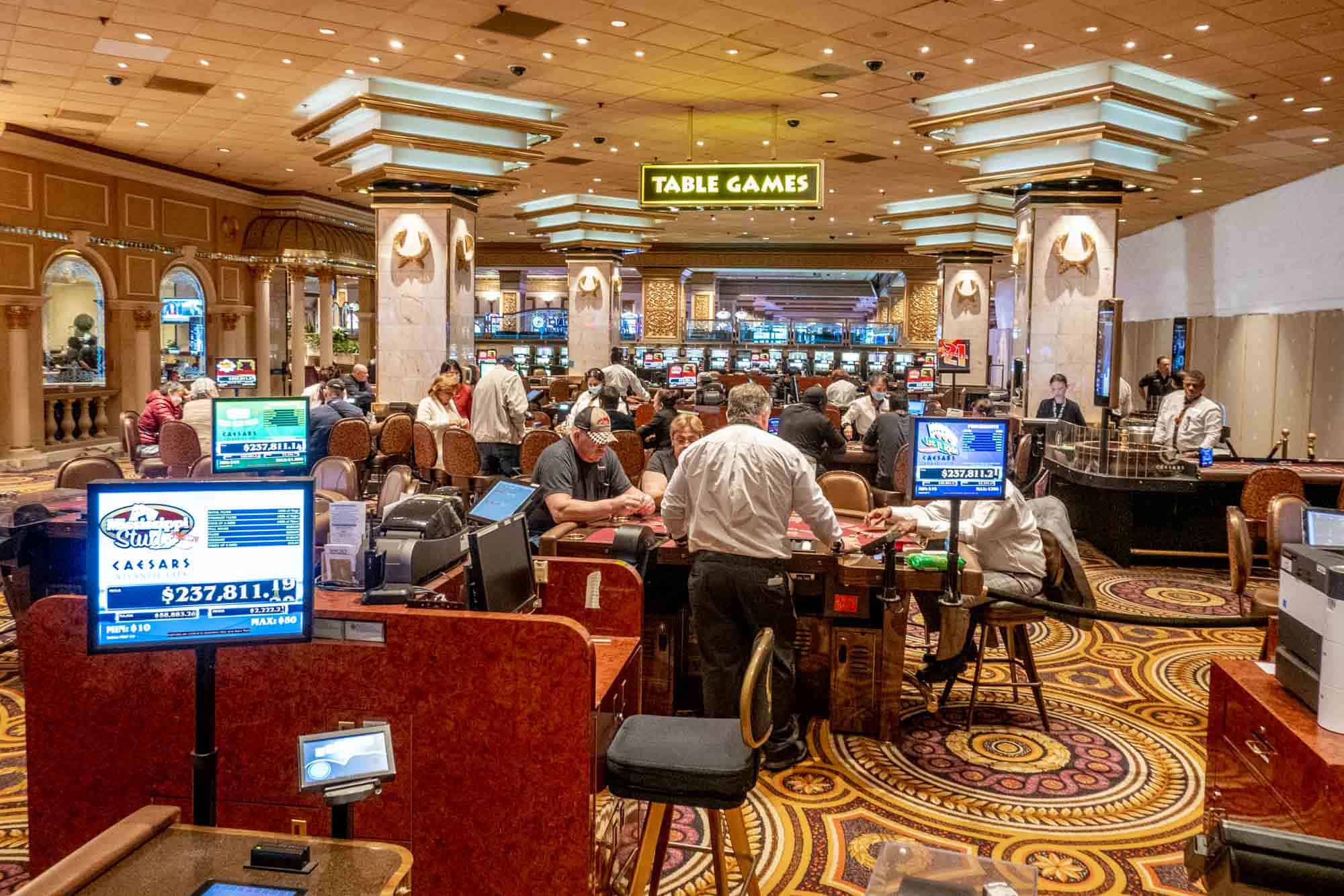 Blackjack’da Stratejik Hamleler: Kazanma Şansını Artırın